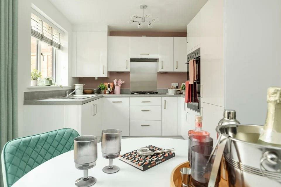 Additional image 3 of Broken Stone Road