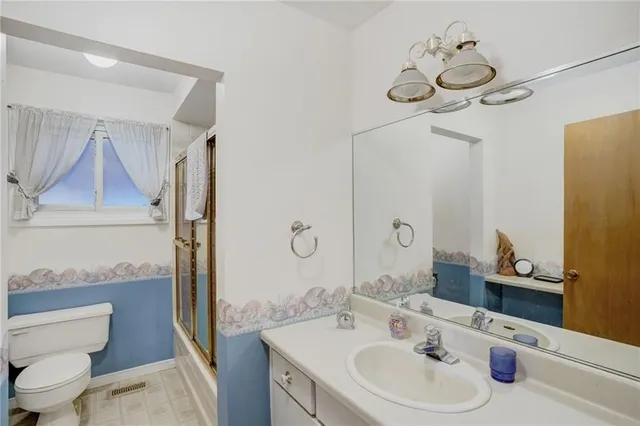 Additional image 21 of 38 DUBARRY Blvd