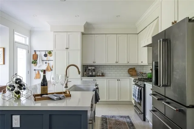 Additional image 17 of 120 PEER Crt