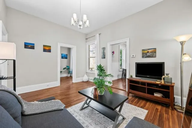 Additional image 28 of 130 MARKET St