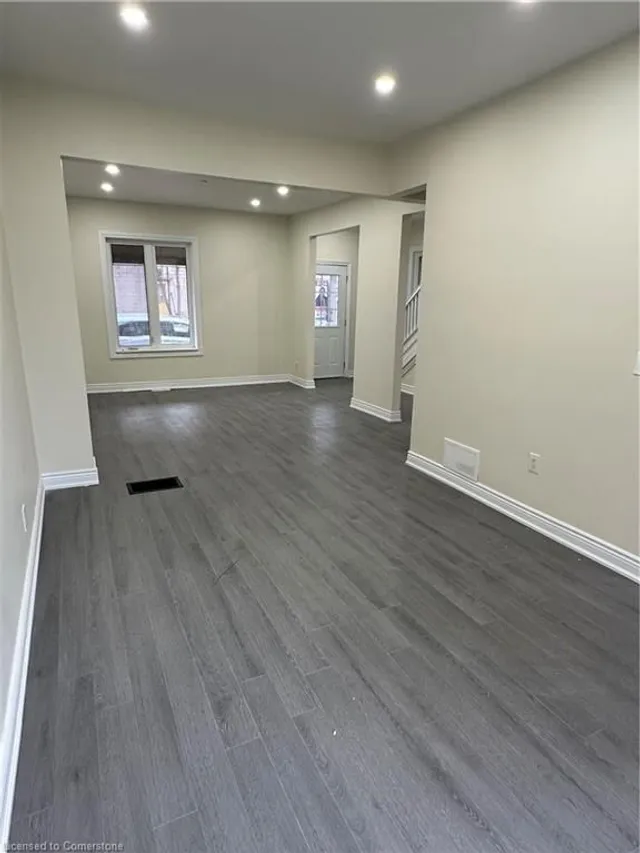 Additional image 24 of 57 Beach Rd