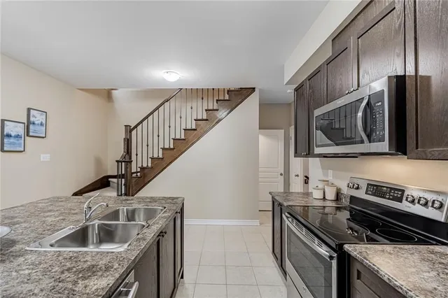 Additional image 12 of 46 HUGILL Way