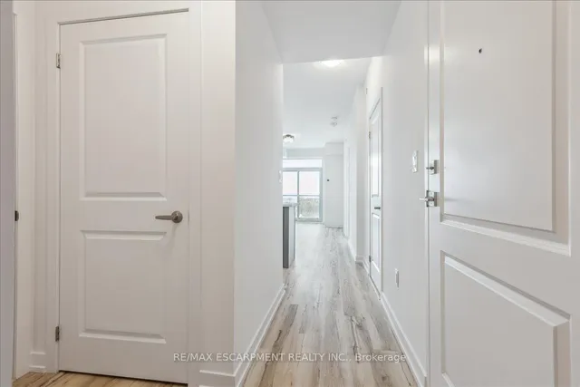 Additional image 13 of 450 Dundas St Unit 1001