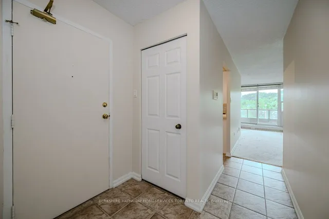 Additional image 6 of 1964 Main St Unit 803