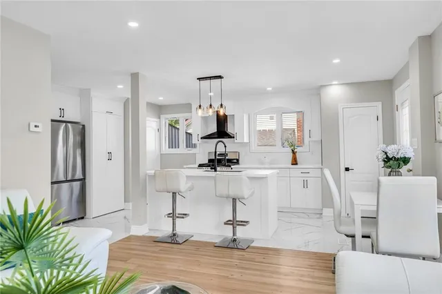 Additional image 5 of 66 HOWE Ave