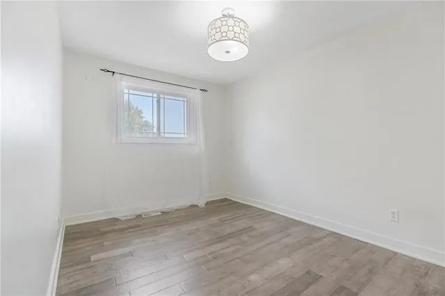 Additional image 17 of 8 CAMELOT Dr