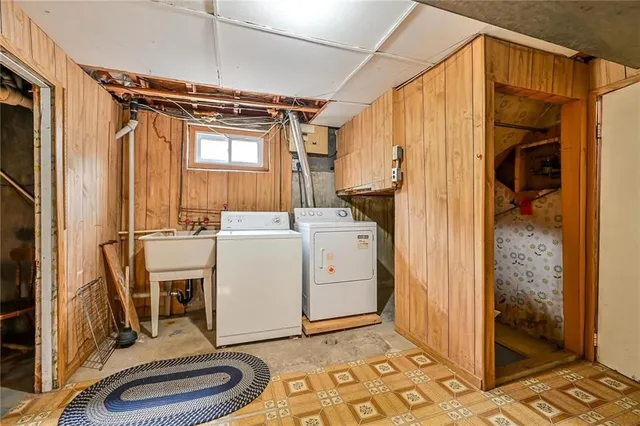 Additional image 23 of 63 FERNWOOD Cres