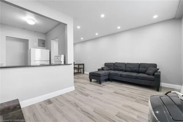 Additional image 10 of 37 Mericourt Rd Unit 103