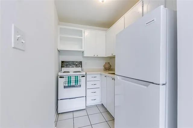 Additional image 6 of 150 CHARLTON EAST Ave Unit 1205