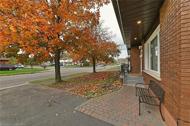 Additional image 32 of 98 Riverdale Dr