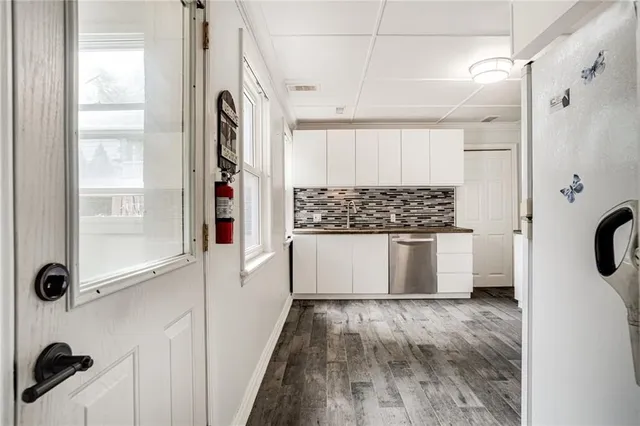 Additional image 30 of 170 LAKE Ave