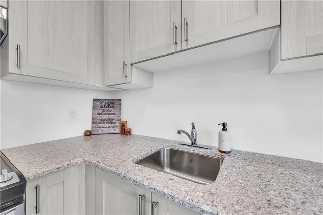 Additional image 21 of 5 HAMILTON St Unit 405