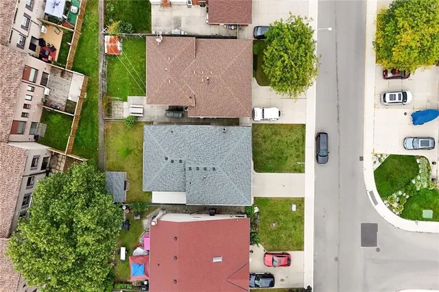 Additional image 4 of 12 SOLOMON Cres