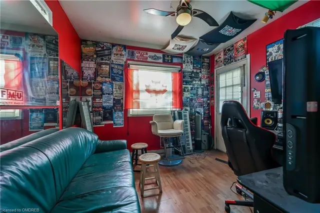 Additional image 26 of 139 Balsam Ave