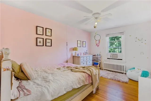 Additional image 31 of 74 HYDE PARK Ave