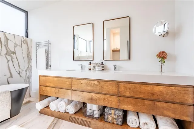 Additional image 24 of 97 OVERDALE Ave