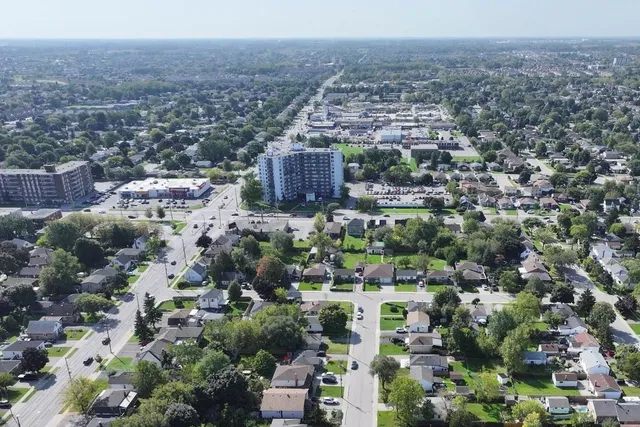 Additional image 13 of 35 DOROTHY St