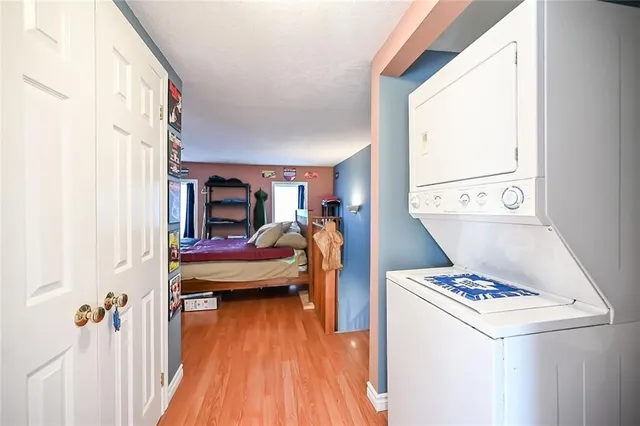 Additional image 27 of 129 LYNDEN Rd