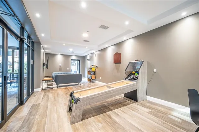 Additional image 29 of 1 Redfern Ave Unit 310