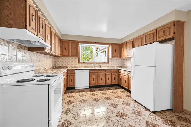 Additional image 10 of 81 SUMMERLEA Dr