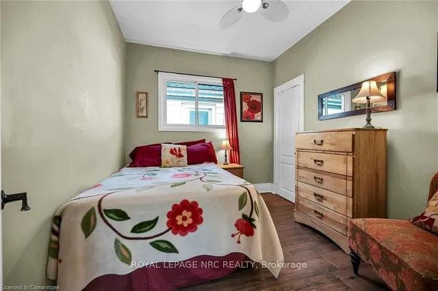 Additional image 13 of 74 East 18th St