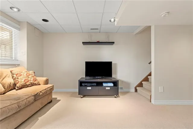 Additional image 22 of 20 SLATER Crt