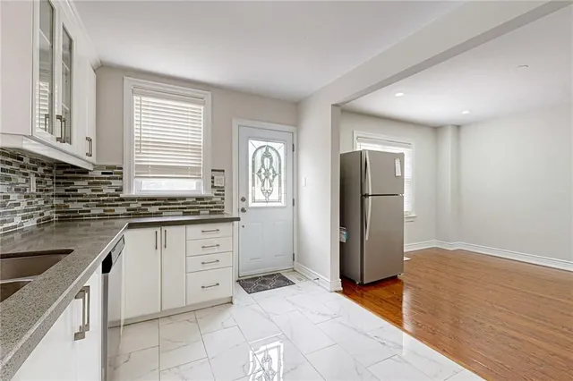 Additional image 14 of 192 WENTWORTH St