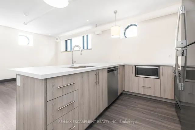 Additional image 13 of 121 King St Unit 501