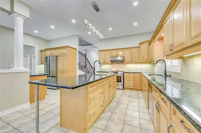 Additional image 7 of 8 Hackamore Crt