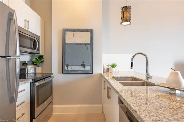 Additional image 11 of 112 King St Unit LPH01