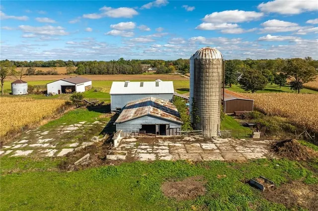 Additional image 38 of 152 POPLAR St