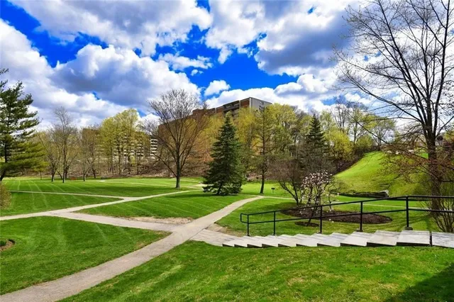 Additional image 40 of 1966 MAIN STREET Unit 1508