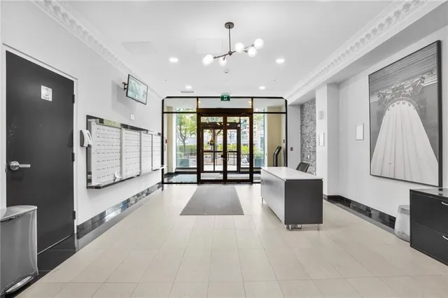 Additional image 10 of 112 King St Unit 1111