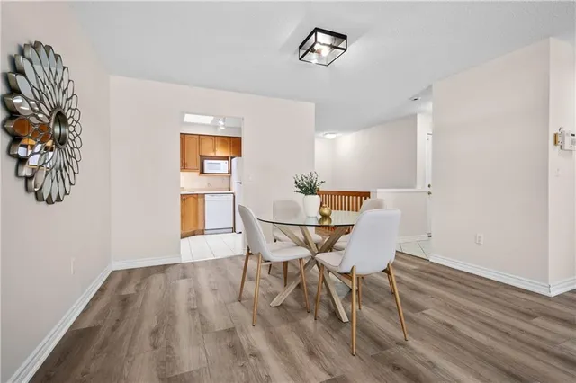 Additional image 10 of 810 GOLF LINKS Rd Unit 20