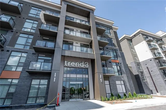 Additional image 2 of 470 DUNDAS St Unit 902