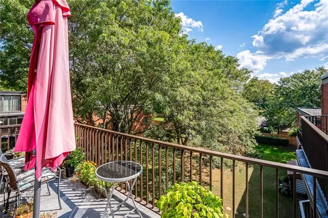 Additional image 45 of 150 WILSON St Unit PH2