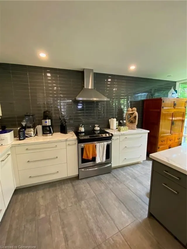 Additional image 13 of 38 Oak Ave