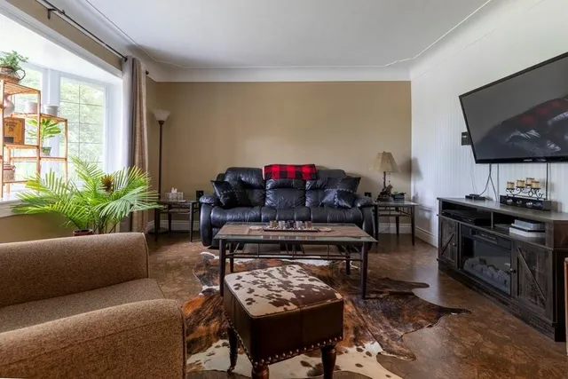 Additional image 12 of 3052 Guyatt Rd