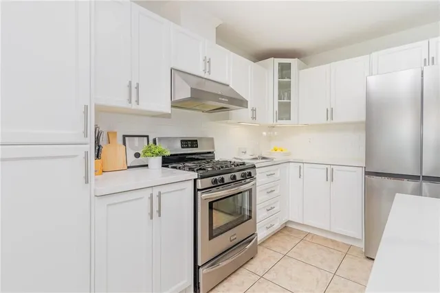 Additional image 9 of 96 STONEGLEN Way