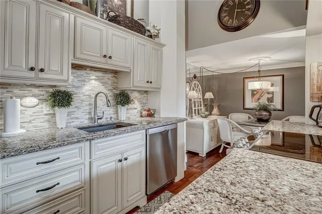 Additional image 11 of 50 MAIN St Unit 301