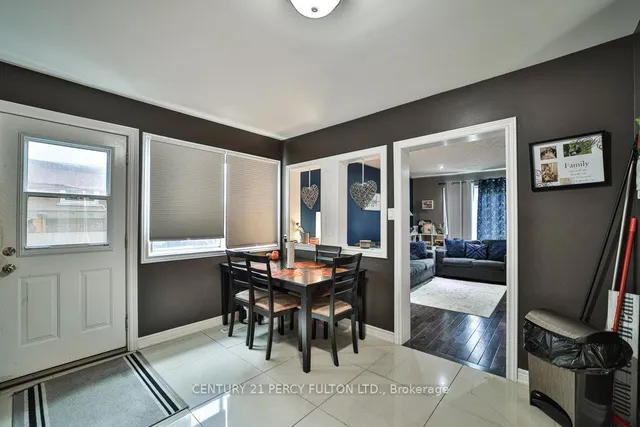 Additional image 8 of 102 Neil Ave