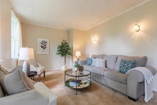 Additional image 9 of 34 BALDWIN St