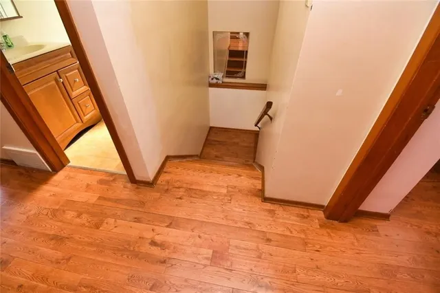 Additional image 11 of 39 EAST 39TH St