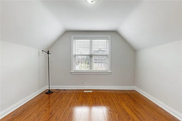 Additional image 20 of 192 WENTWORTH St