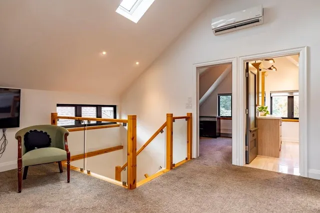 Additional image 31 of 15 MELROSE Ave