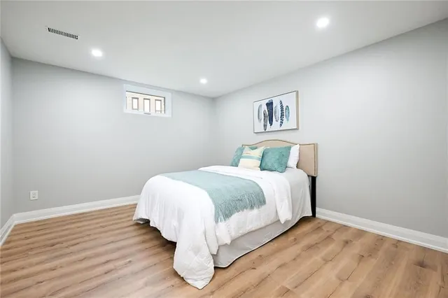Additional image 32 of 12 SOLOMON Cres