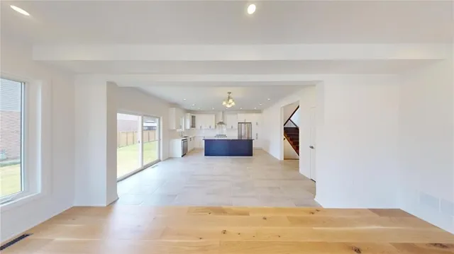 Additional image 4 of 121 CITTADELLA Blvd