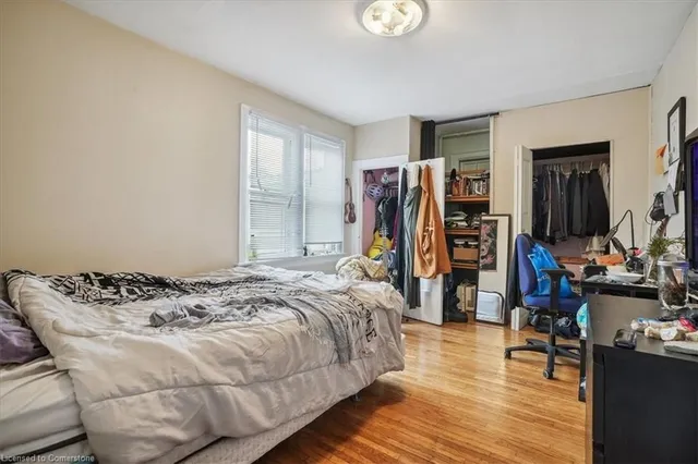 Additional image 18 of 142 Emerson St