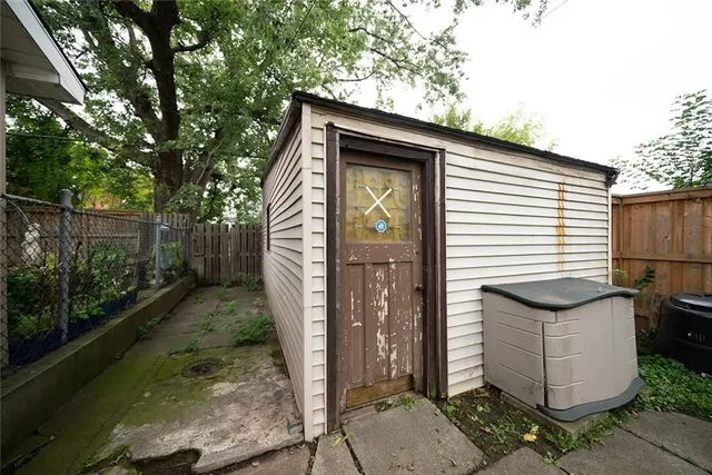 Additional image 25 of 125 CAVELL Ave