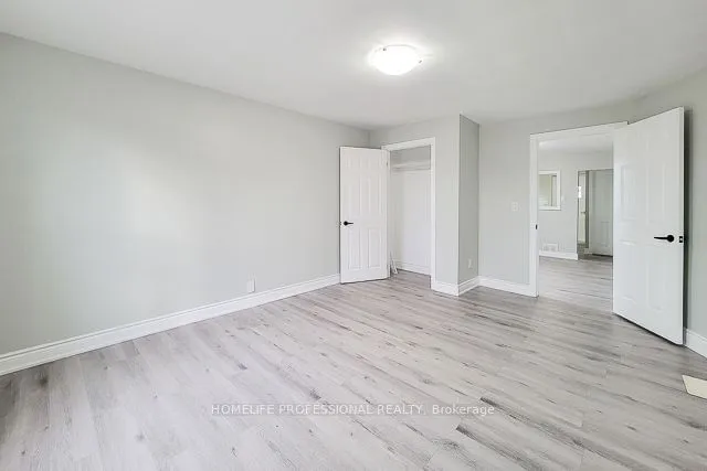 Additional image 39 of 300 Balmoral Ave